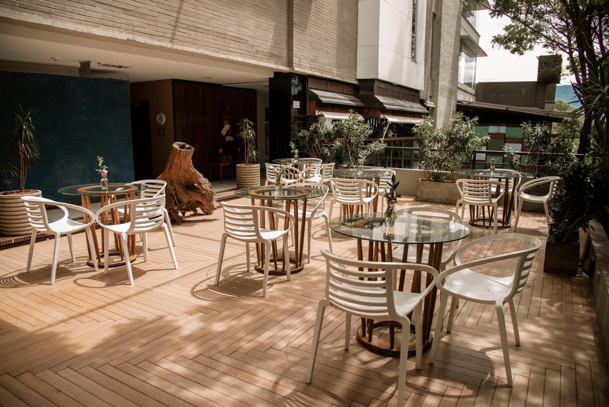 V Grand Hotel, A Member Of Radisson Individuals Medellín Exterior foto